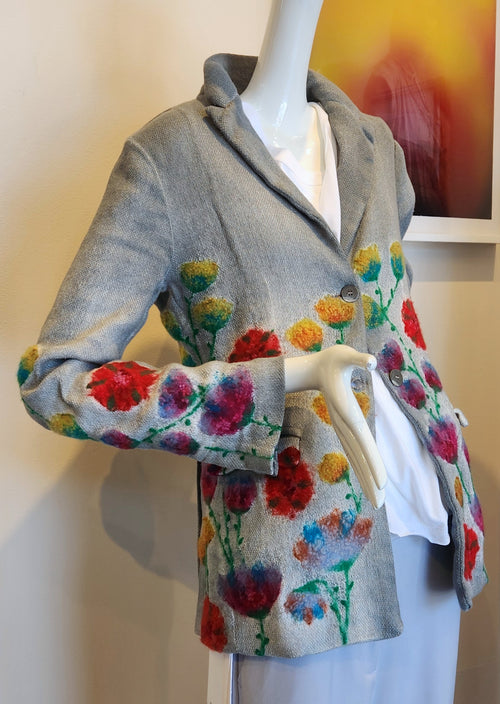 Avant Toi Floral Blazer in Gray. This hand felted blazer is soft to the touch and super intricate. Experience luxury and comfort like never before with this beautiful blazer. Dress it up for a work event or pair it with jeans and white tee for a casual look. So soft - you won't want to take it off! 
