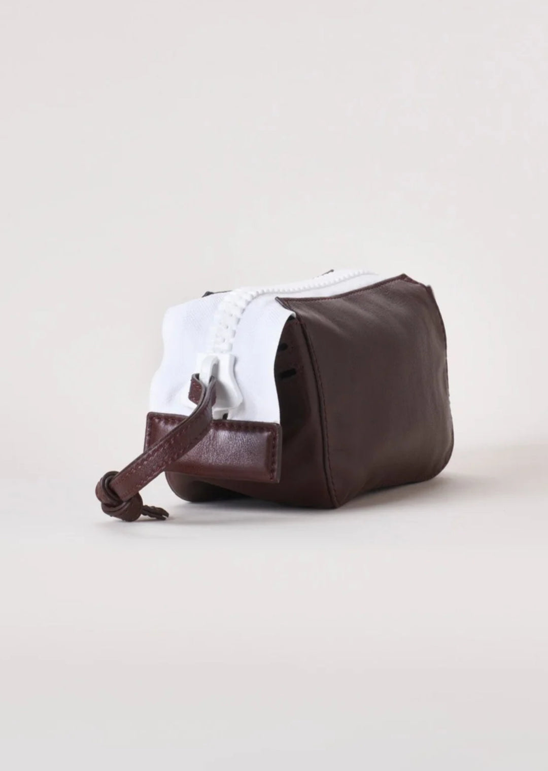 Utility Pouch | Harmin Chocolate White Handbags